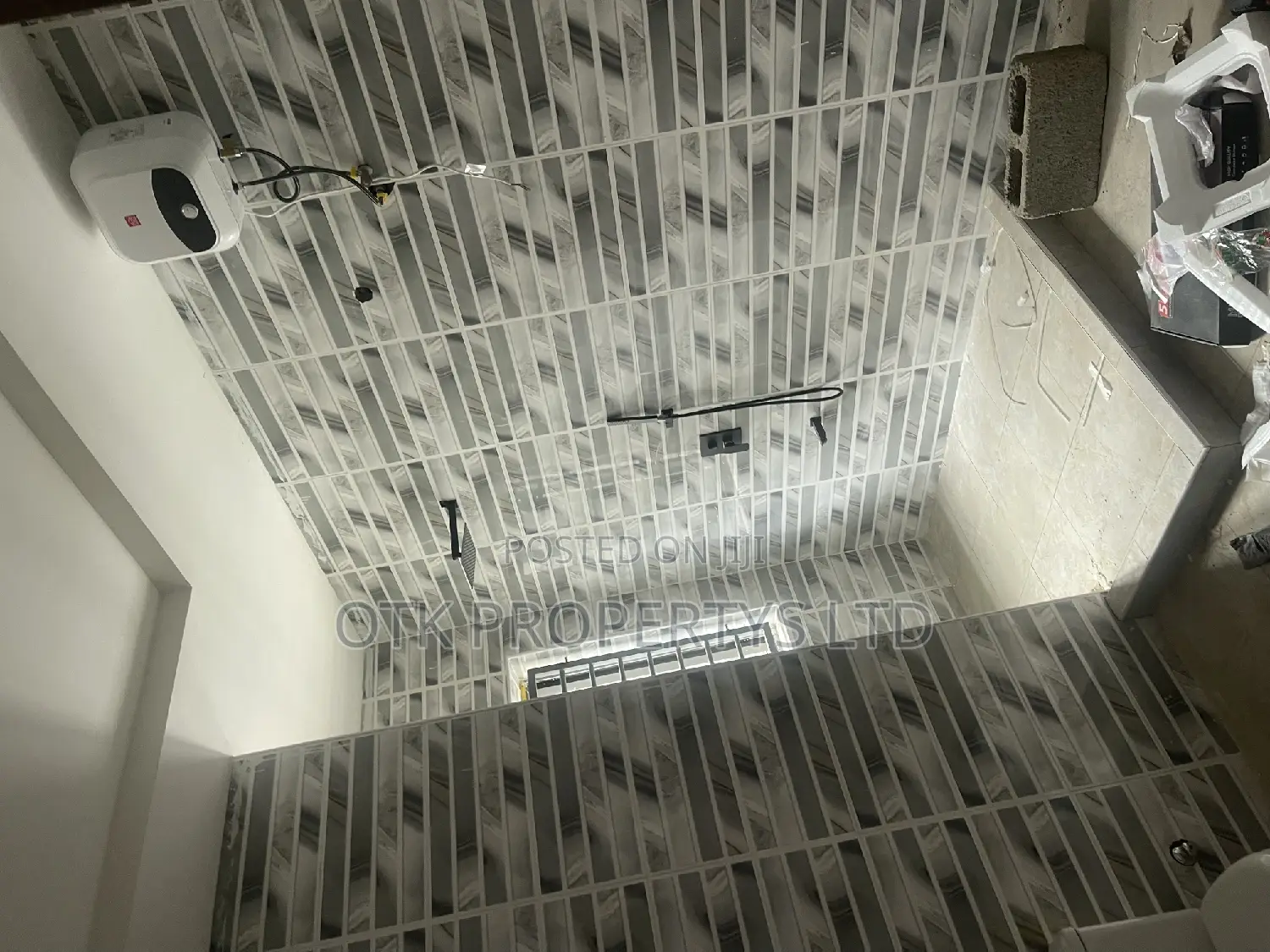 8bdrm Duplex in Efab Metropolis, Gwarinpa for sale