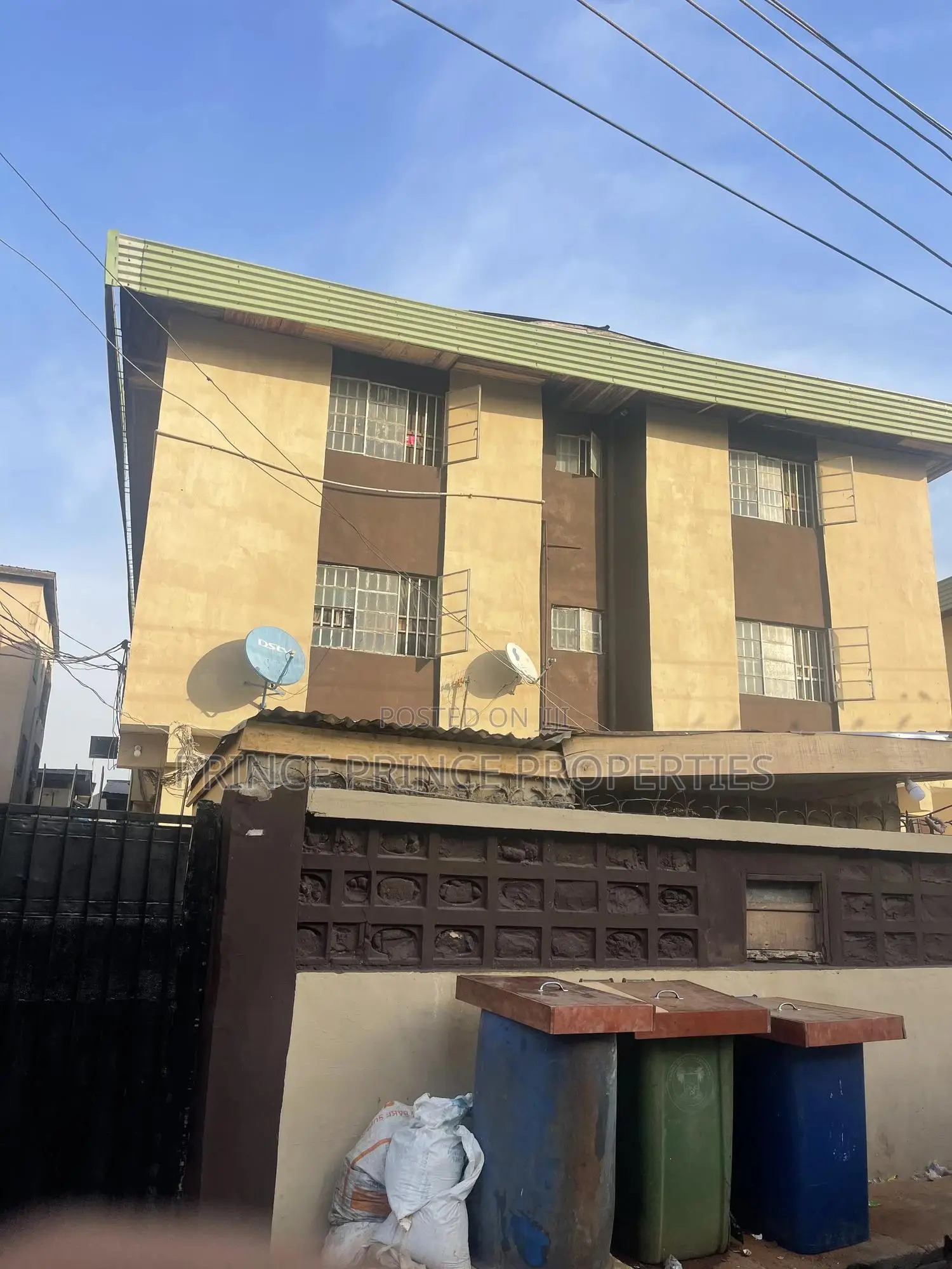 3bdrm Block of Flats in Surulere for sale
