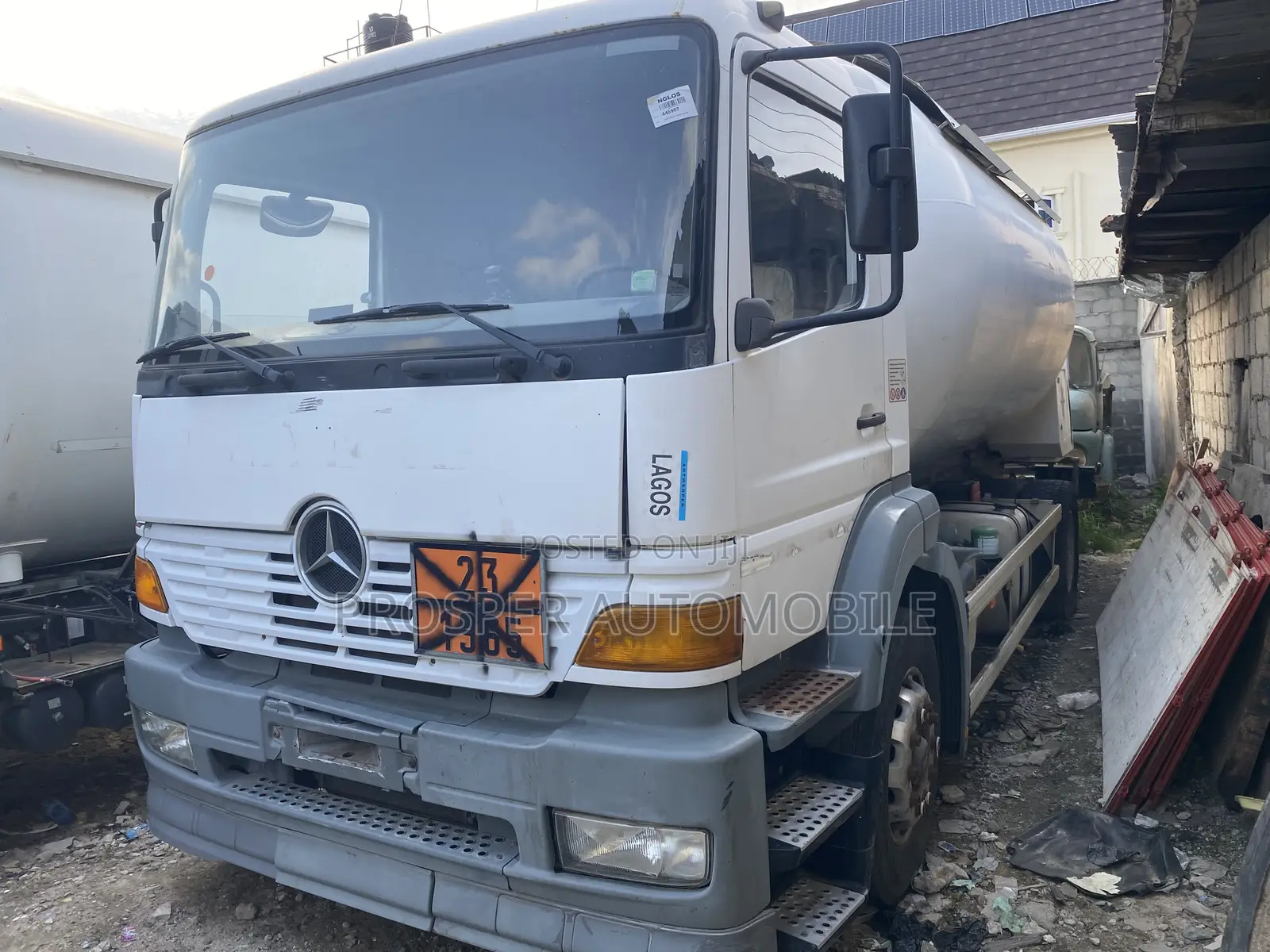 Mercedes Benz Lg(Gas) Truck