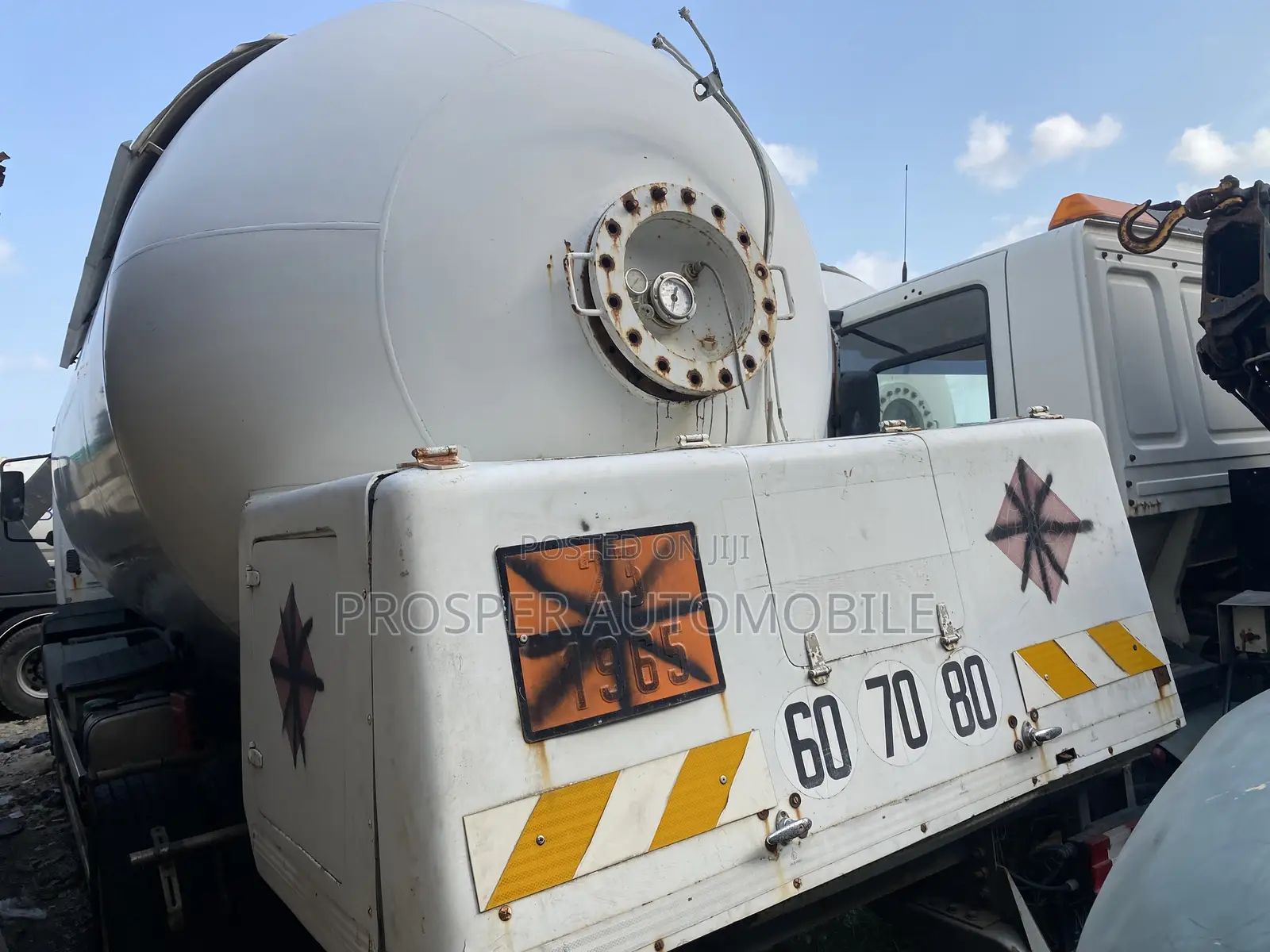Mercedes Benz Lg(Gas) Truck