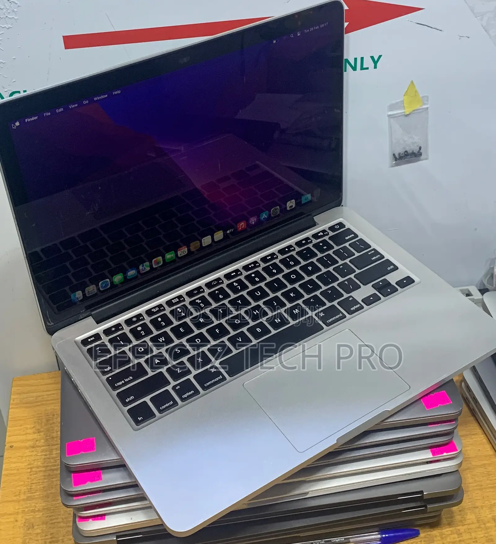 Laptop Apple MacBook Pro 2015 8GB Intel Core I5 SSD 256GB