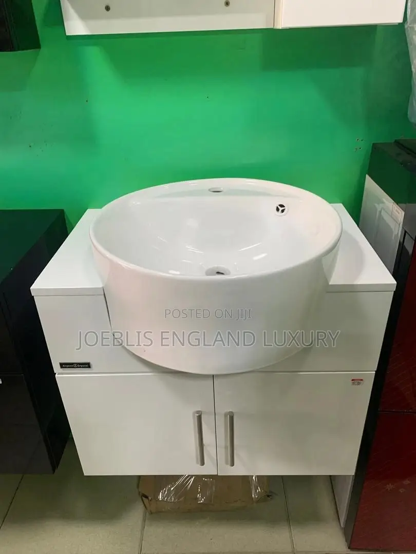 Executive White Cabinet Basin With Led Cabinet Mirror