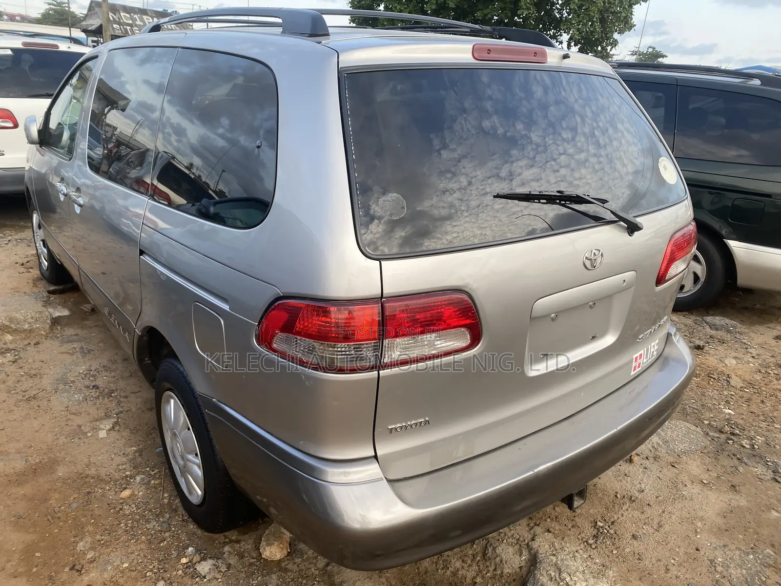 Toyota Sienna LE 2002 Gray