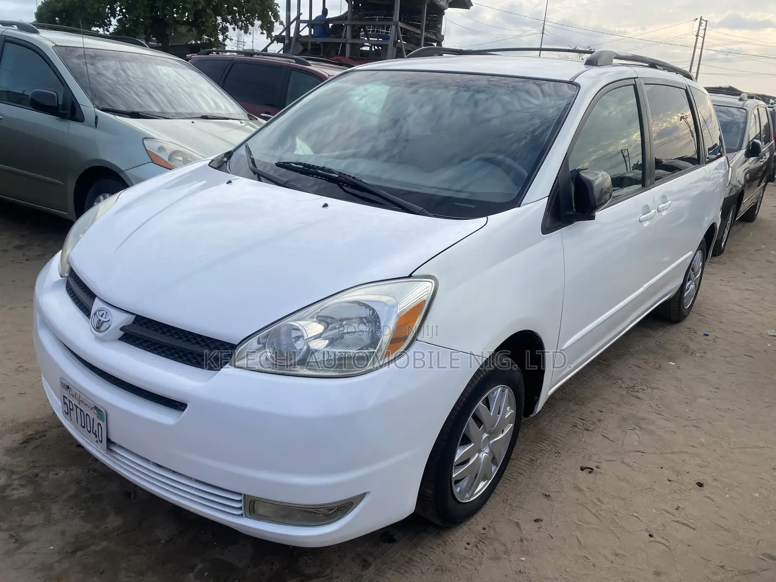 Toyota Sienna XLE AWD 2005 White