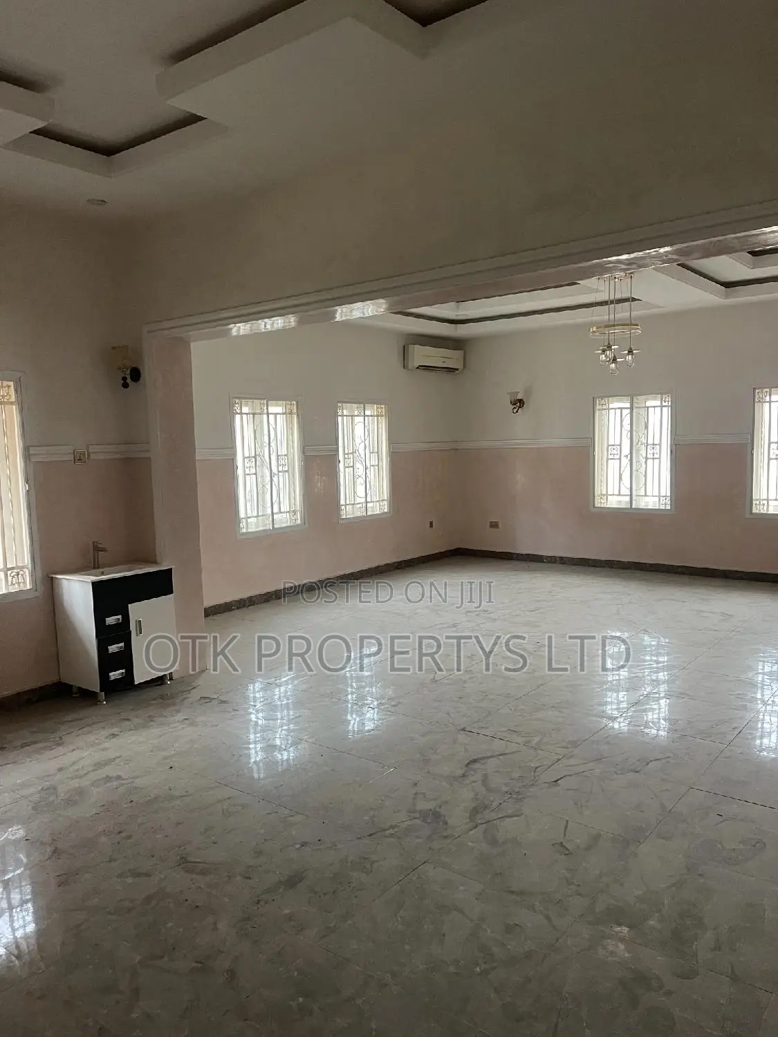 3bdrm Block of Flats in Efab Metropolis, Gwarinpa for rent