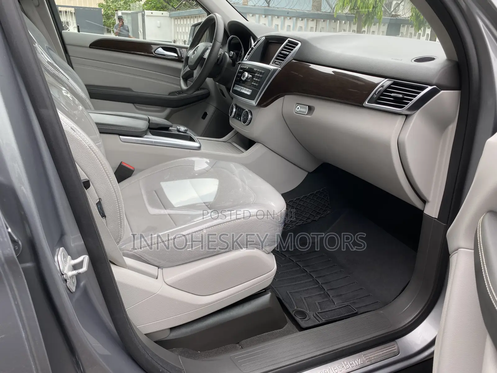 Mercedes-Benz M Class ML350 4dr SUV (3.5L 6cyl 7A) 2015 Gray