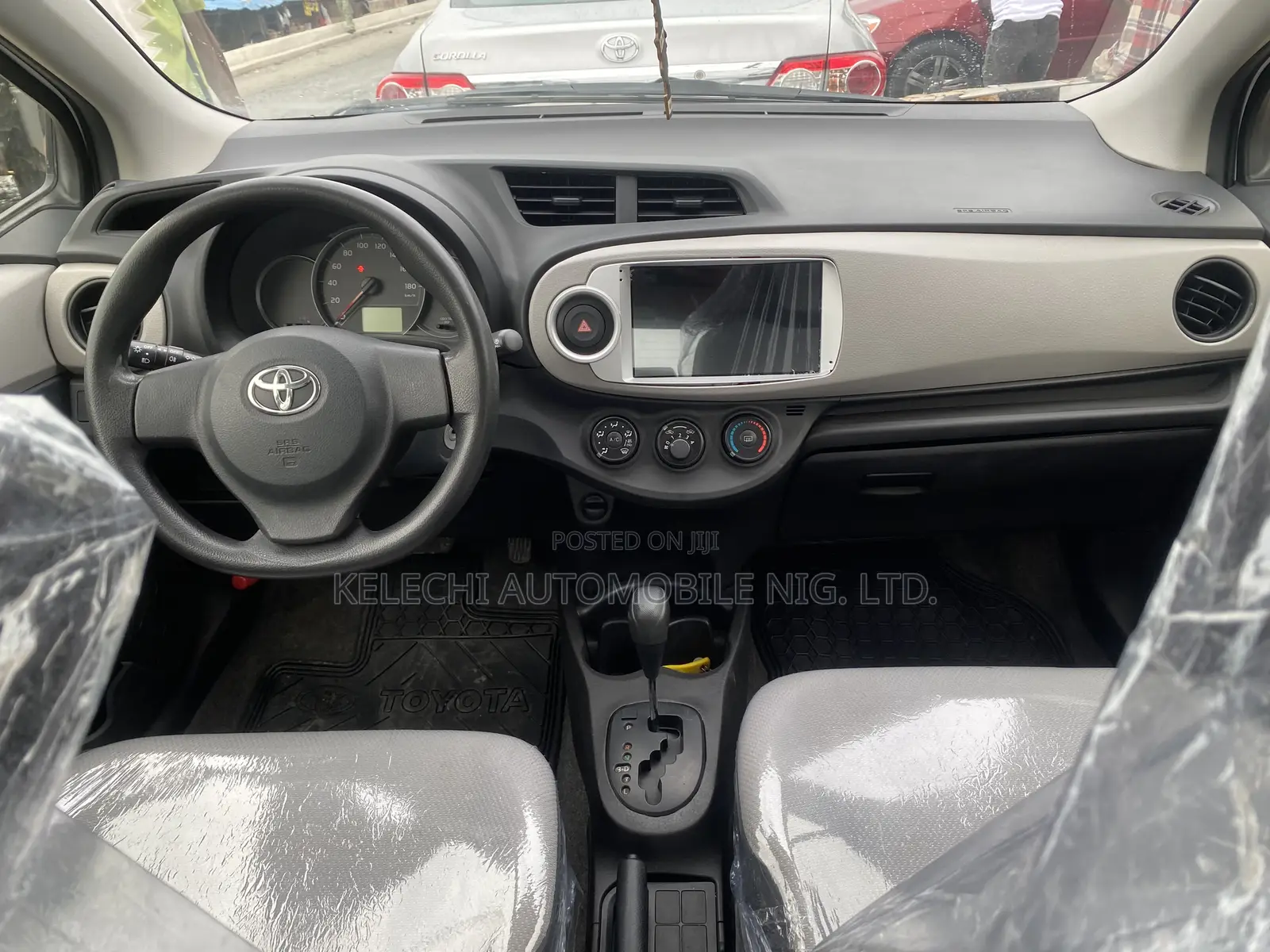 Toyota Yaris 2013 White