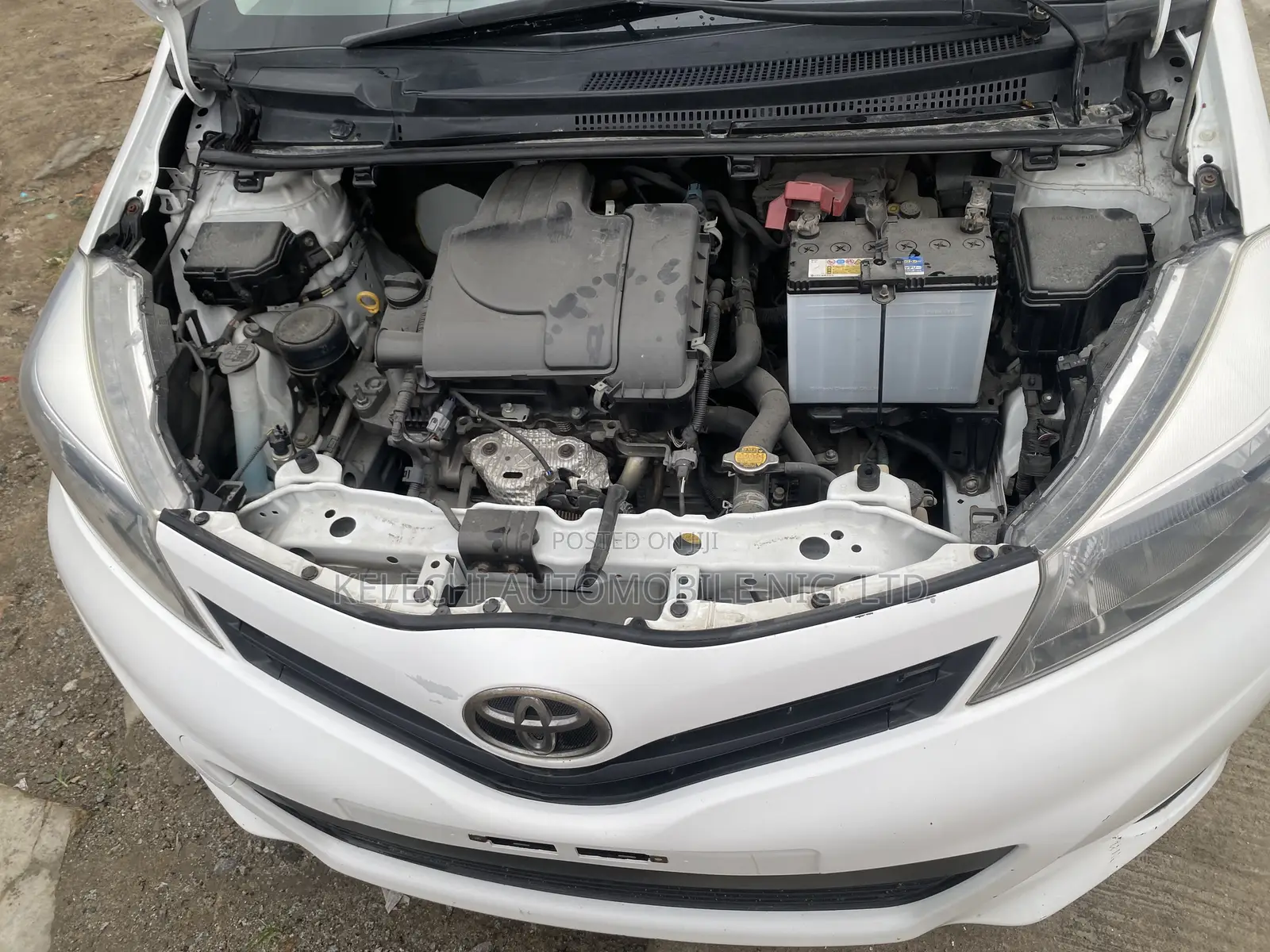 Toyota Yaris 2013 White