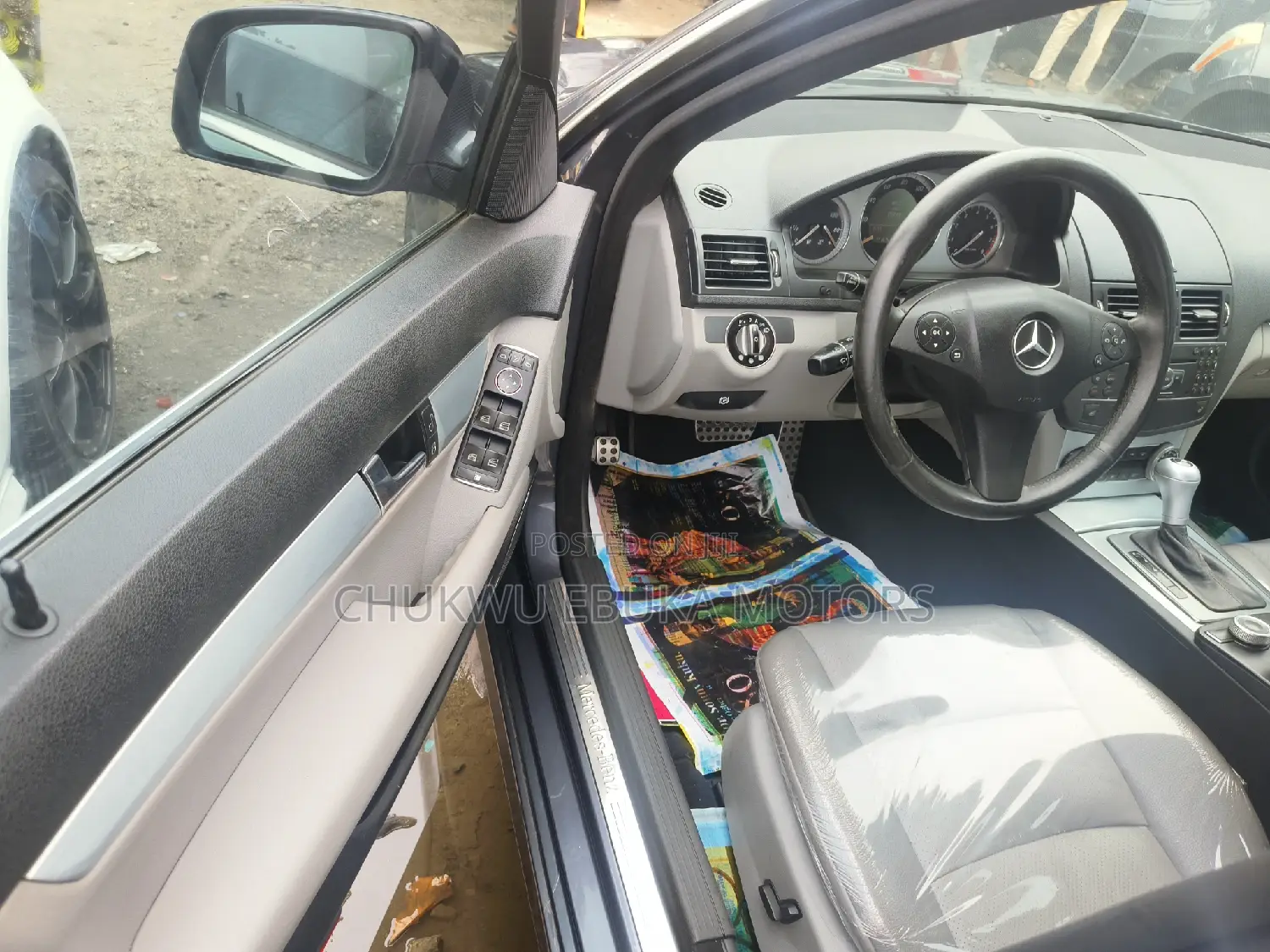 Mercedes-Benz C300 2010 Gray