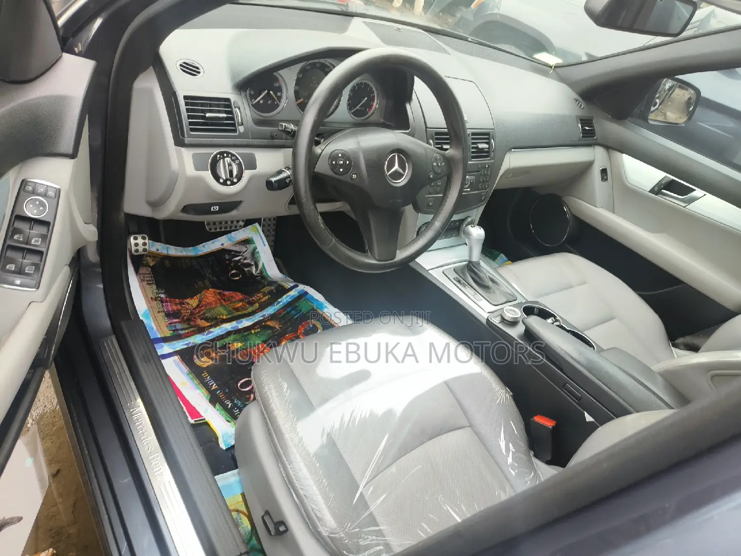 Mercedes-Benz C300 2010 Gray