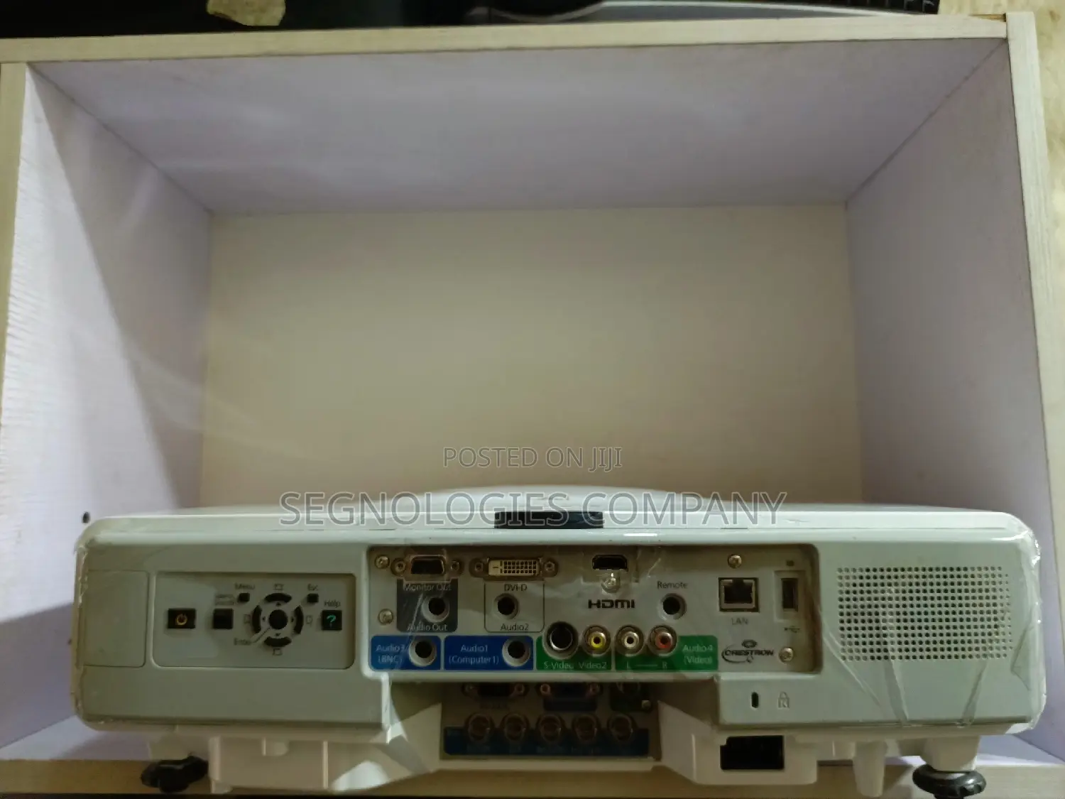 Epson Powerlite Pro EB-G5750WU WUXGA 3LCD Projector