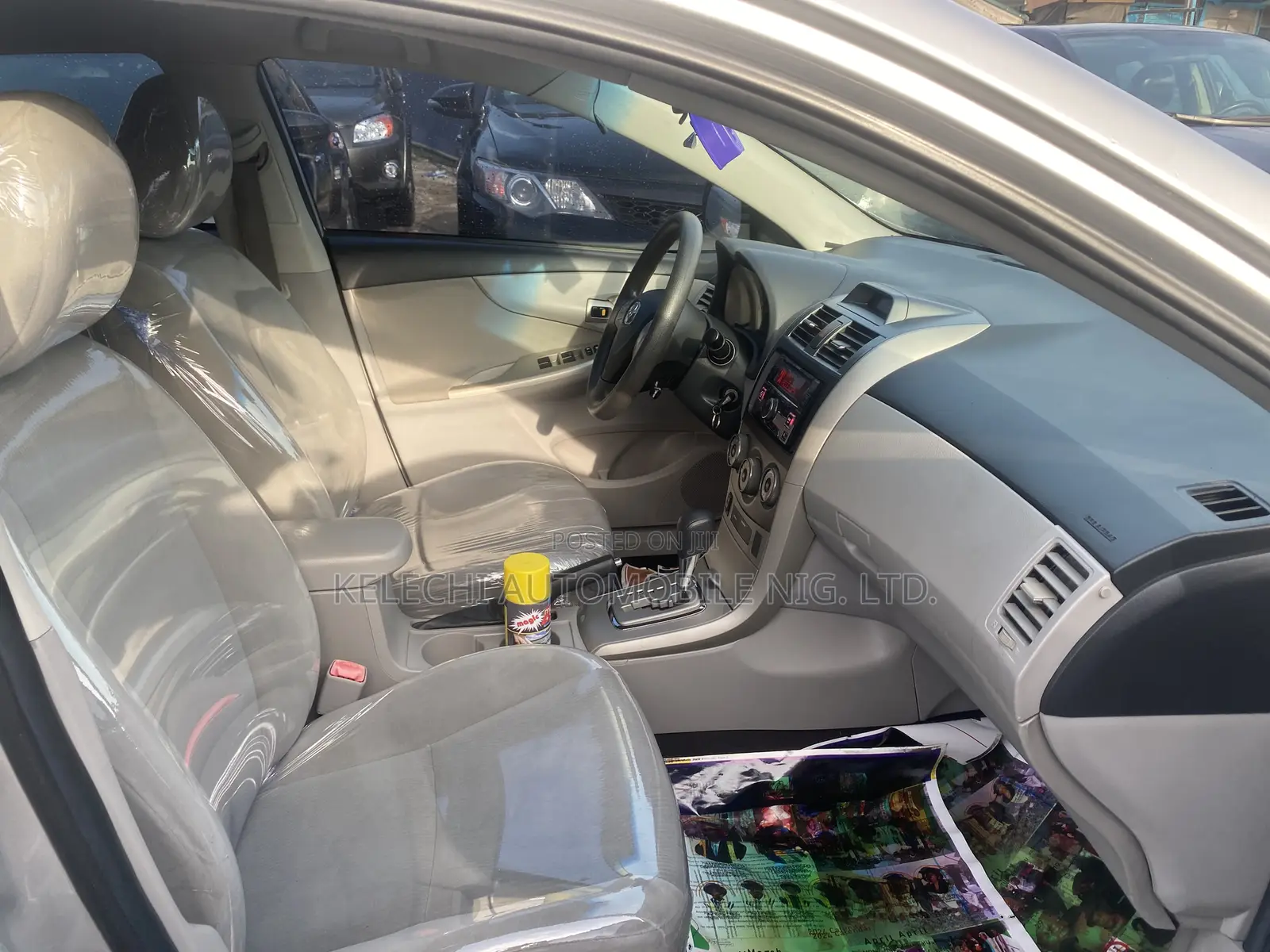 Toyota Corolla LE 4dr Sedan (1.8L 4cyl 4A) 2012 Silver