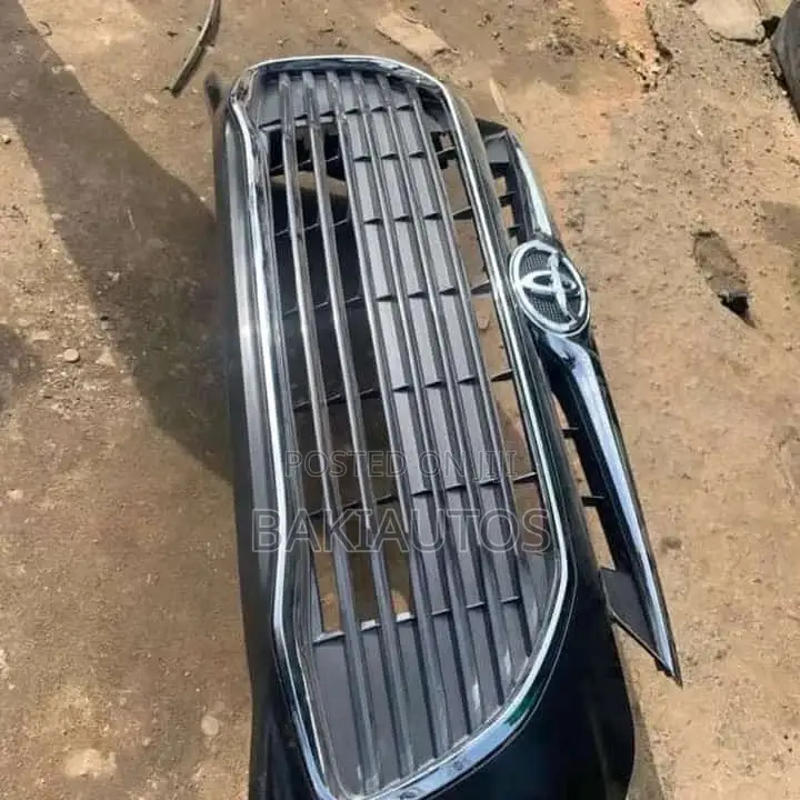 Complete KIT Front Bumper Avalon 2018 Available as Seen
