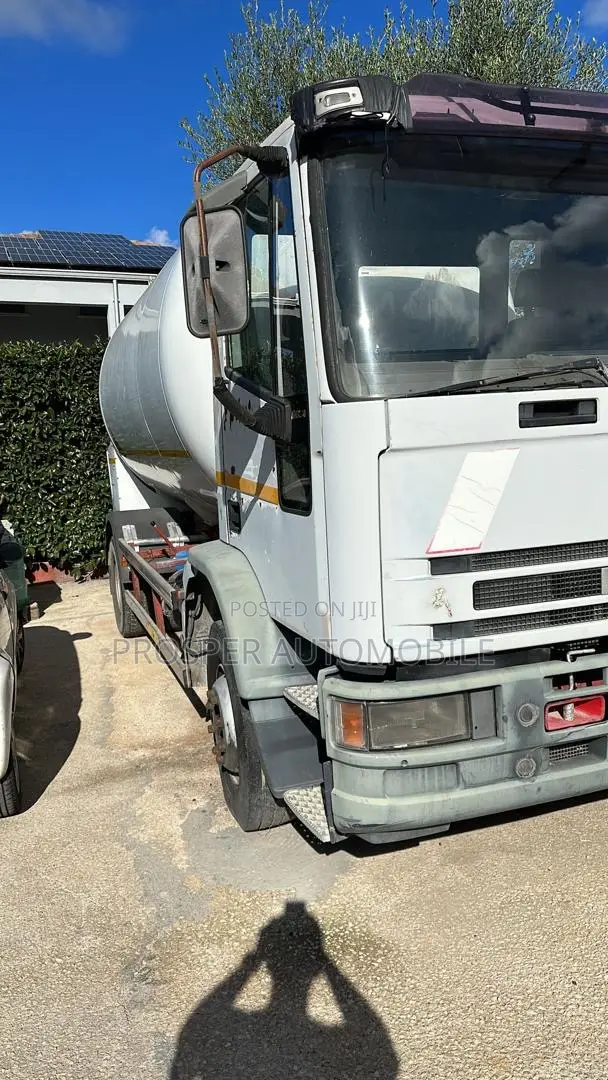 Gas Tank Truck 8.Tons