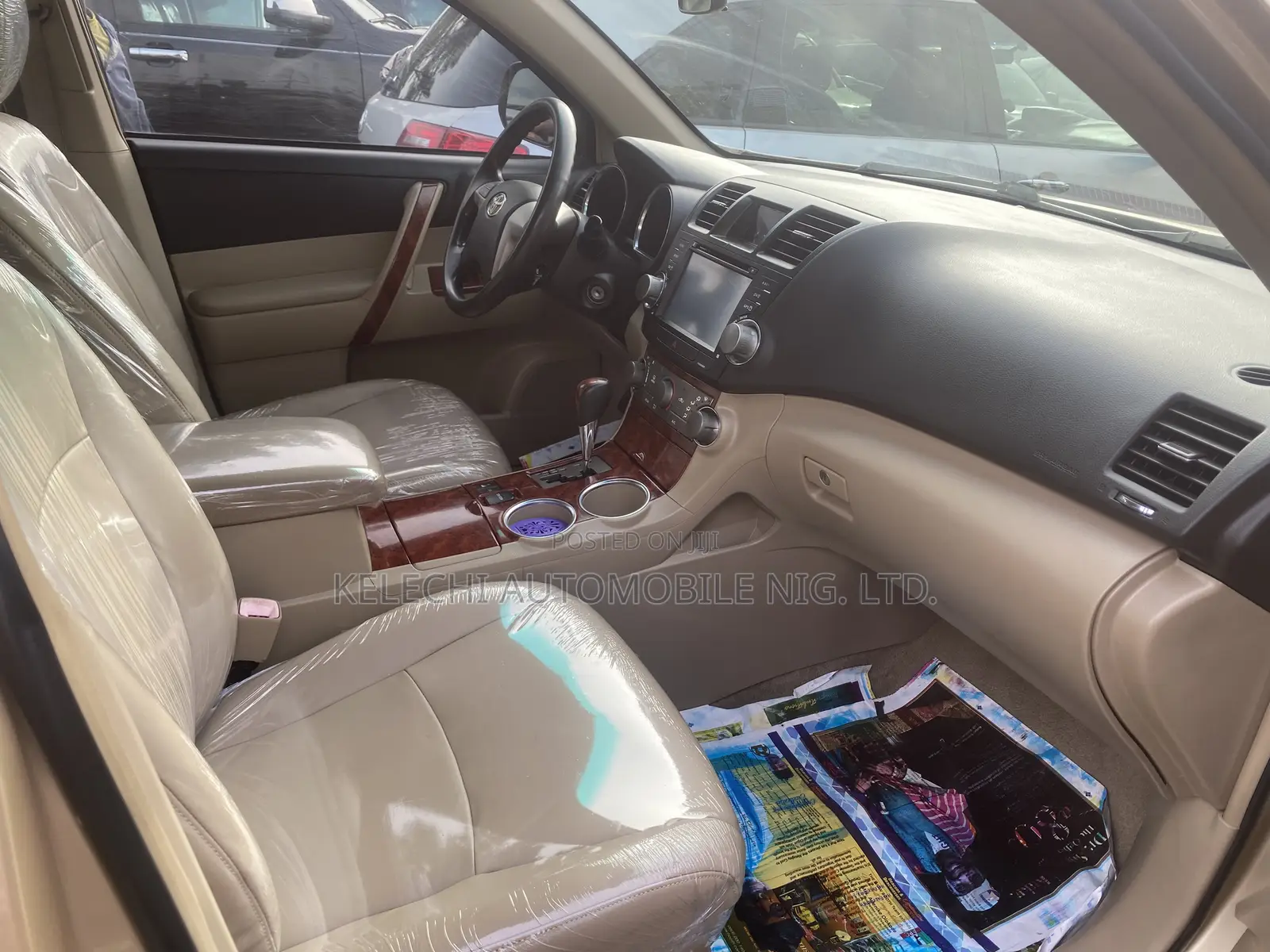 Toyota Highlander Limited 2010 Gold