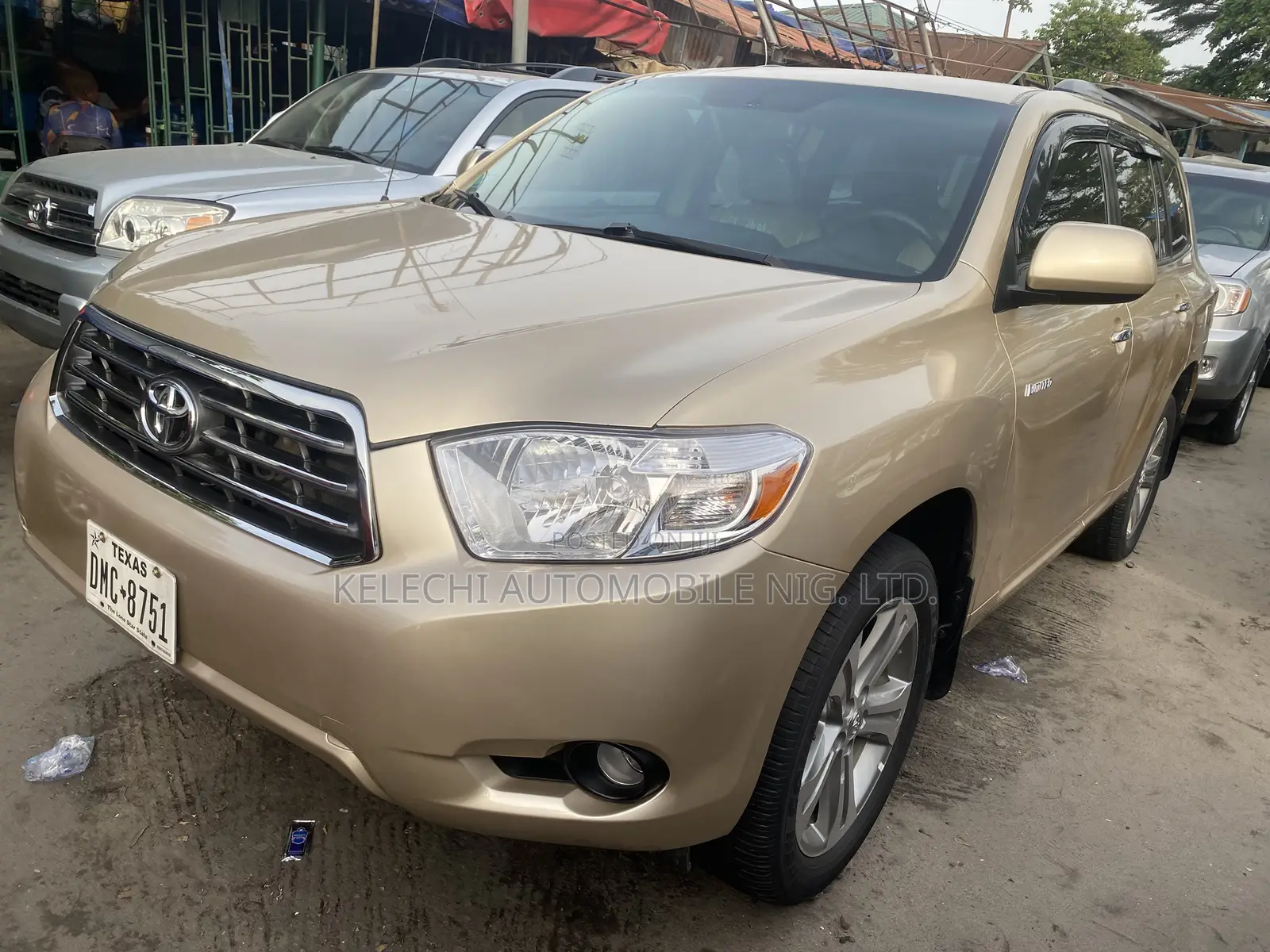 Toyota Highlander Limited 2010 Gold