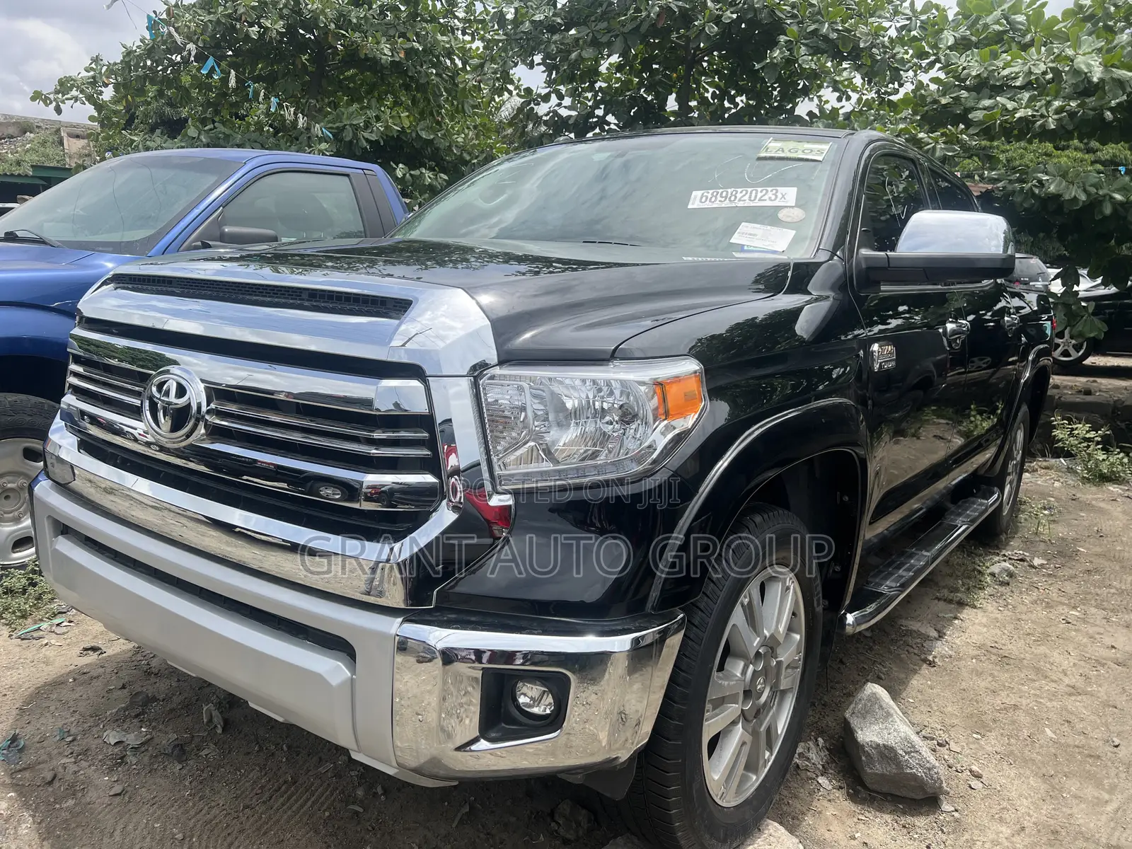 Toyota Tundra 1794 5.7L V8 w/FFV 4x4 CrewMax 5.6 ft. box 145.7 in. WB