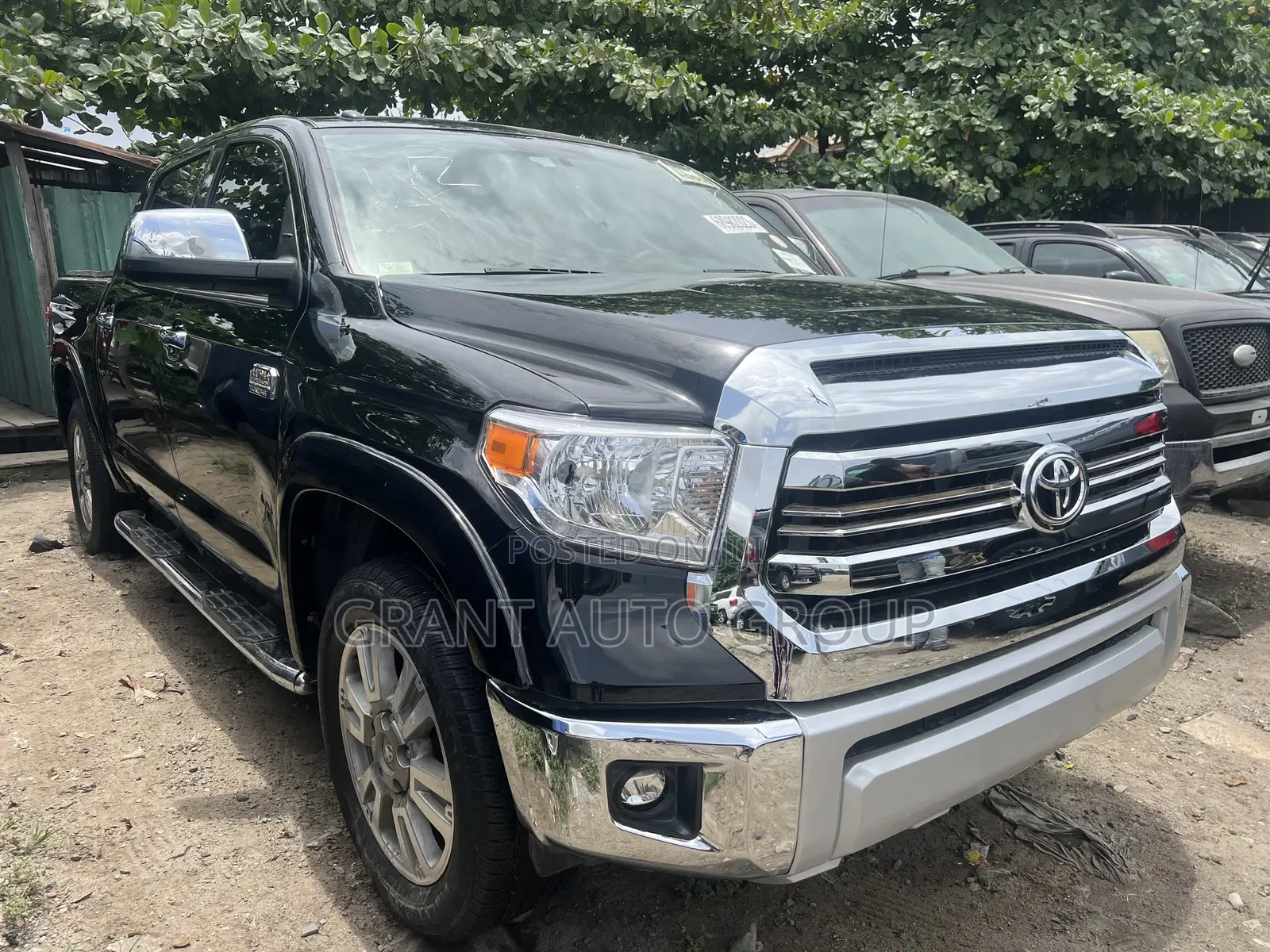 Toyota Tundra 1794 5.7L V8 w/FFV 4x4 CrewMax 5.6 ft. box 145.7 in. WB