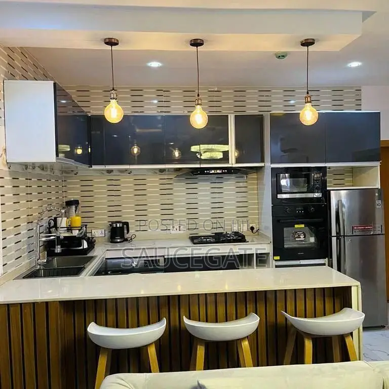 3 Bed Apartment. Shortlet Ikate, Lekki