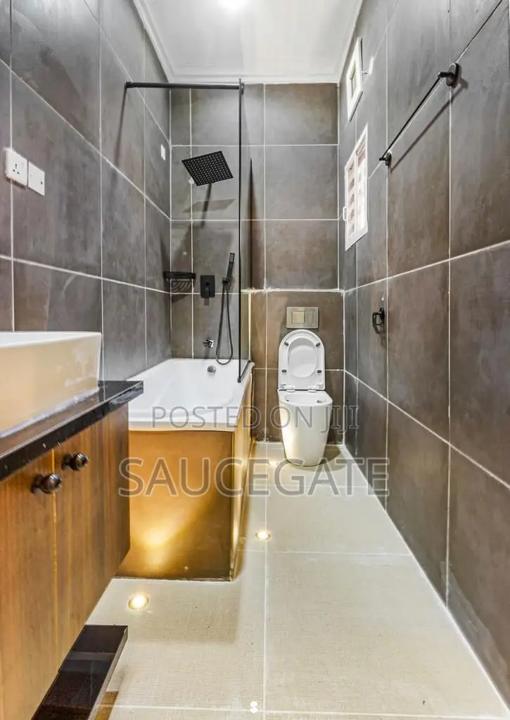 3 Bed Apartment. Shortlet Ikate, Lekki