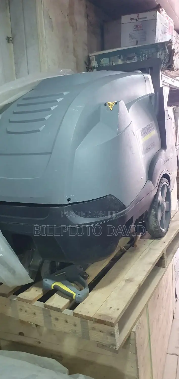 Professional Kärcher Pressure Washer