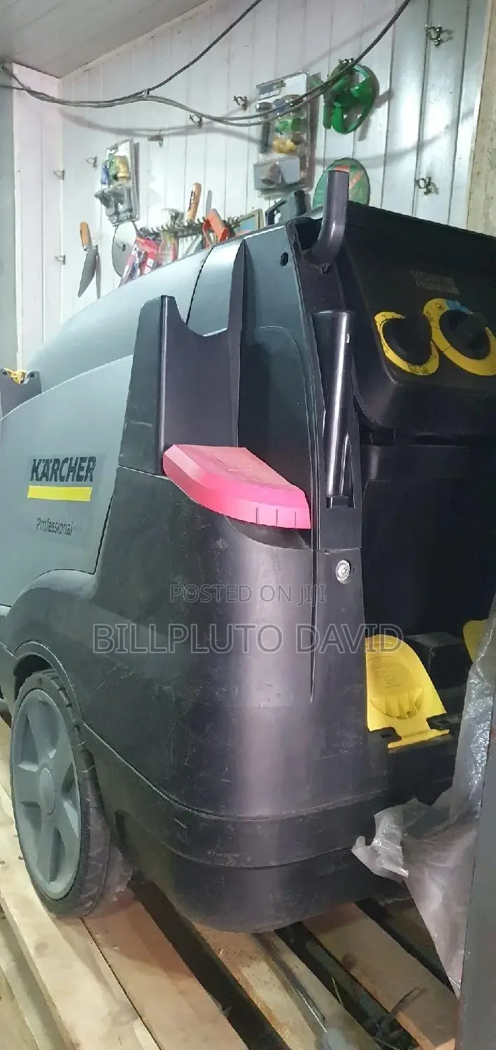 Professional Kärcher Pressure Washer