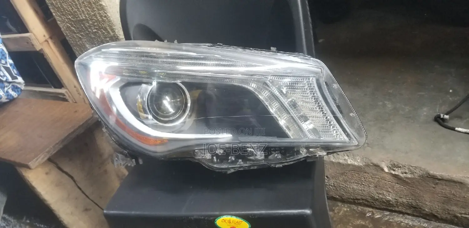 CLA250 2015 LED Right Side Headlights With Chargers
