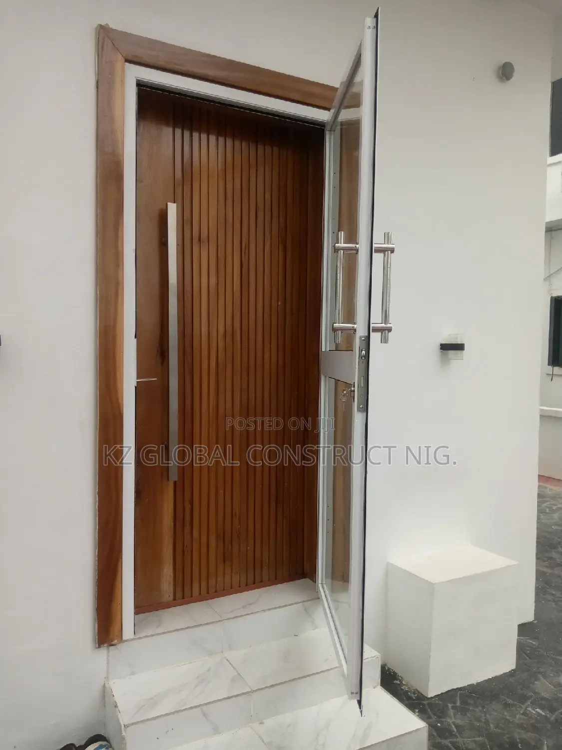 Aluminum Standard Hinge Door Series 1.