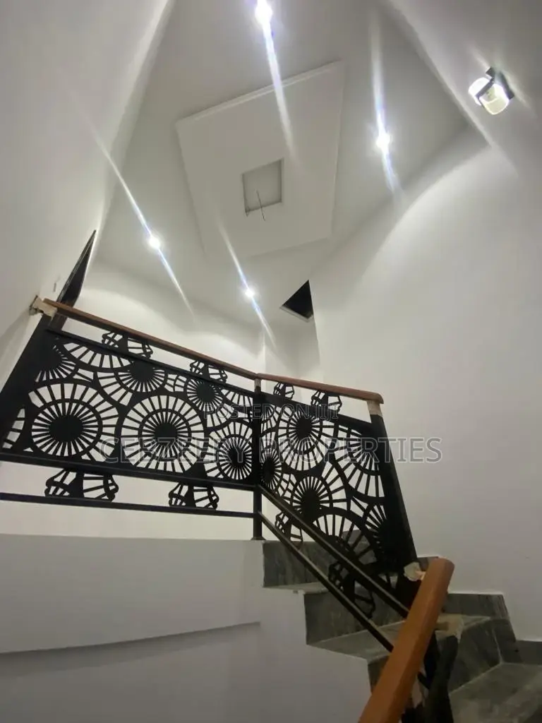 4bdrm Duplex in Isheri North for sale