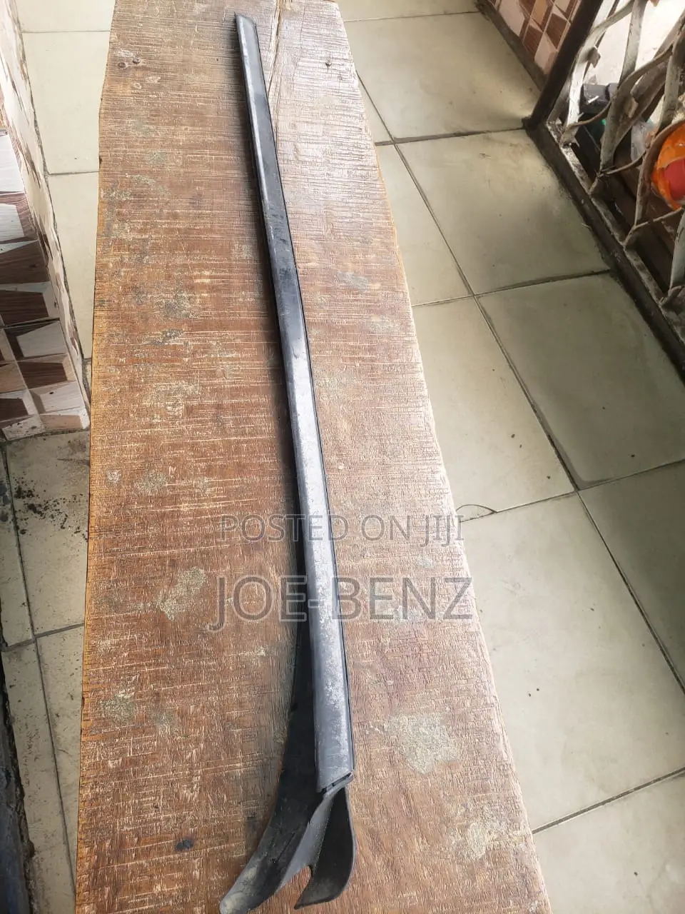 Ml350 2014 Left Side Windscreen Crome