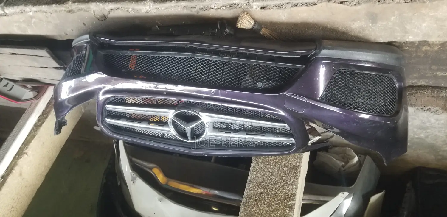 GLA250 2019 Follow Come Complete Front Bumper With Grill