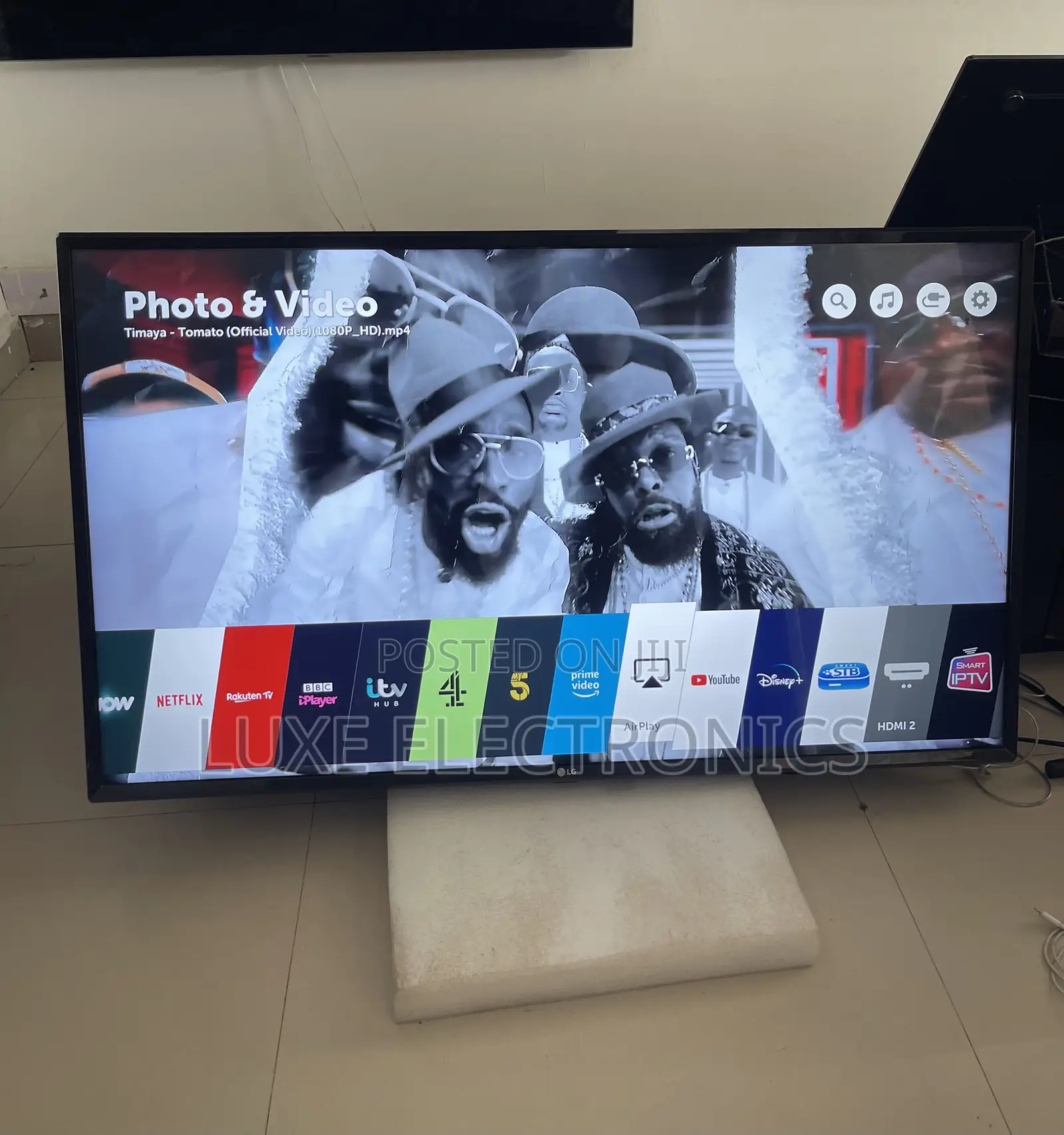 Uk Used LG Uhd 4k HDR Smart Tv 43 Inches