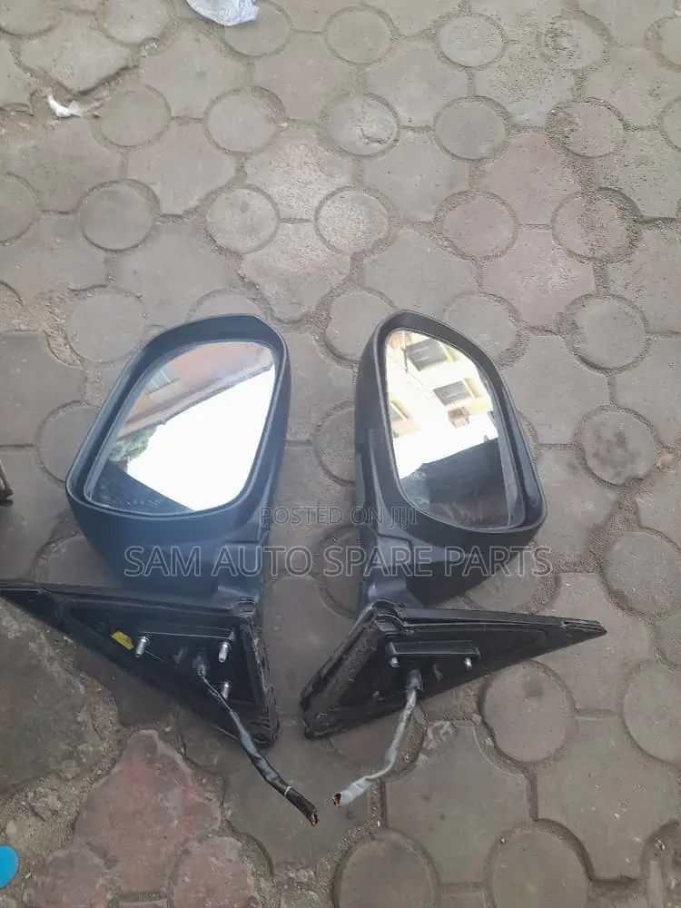 Toyota Highlander 08 Side Mirror