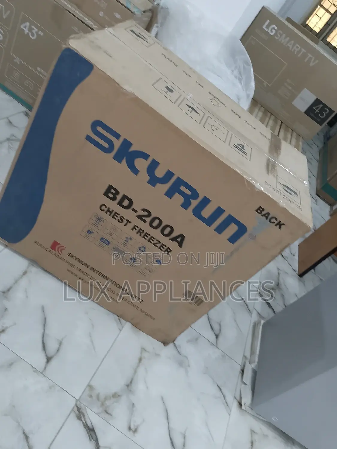 SKYRUN Chest Freezer 200l Grey Color