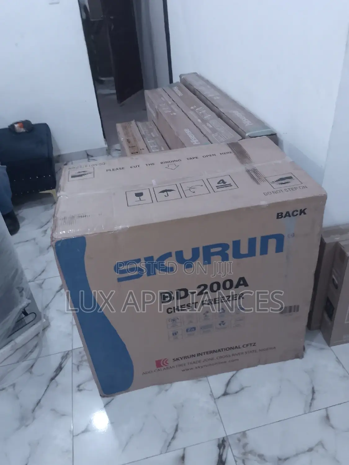 Convenient Easy to Maintain Skyrun 200l Chest Freezer
