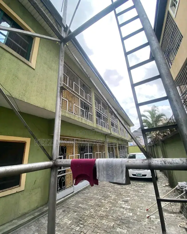 8bdrm Block of Flats in Rukpakurushi, for sale