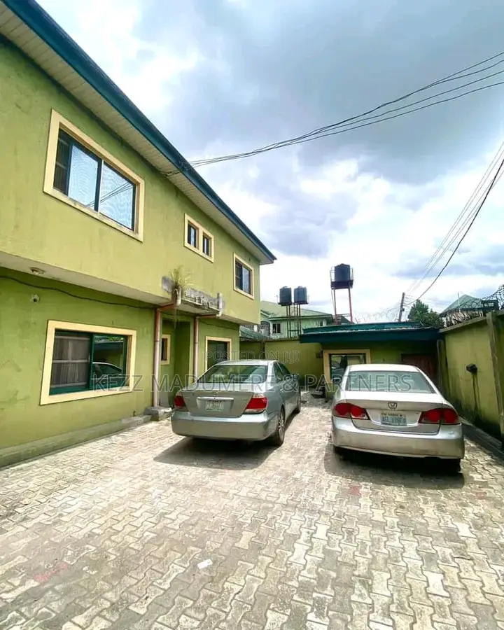 8bdrm Block of Flats in Rukpakurushi, for sale