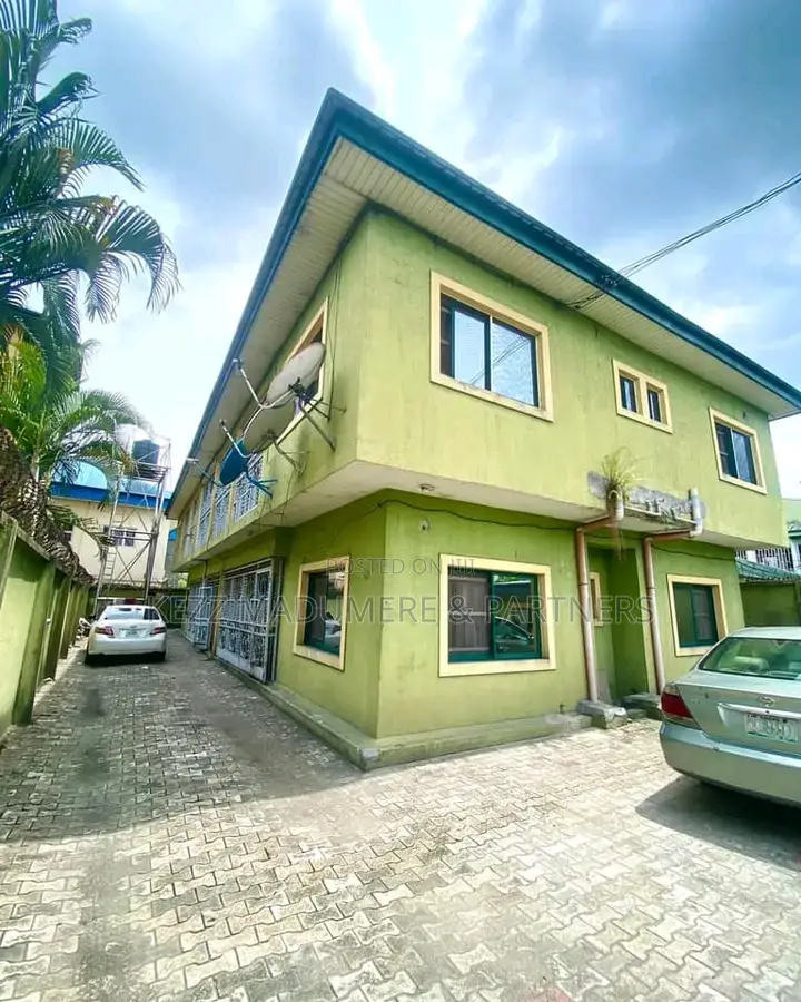 8bdrm Block of Flats in Rukpakurushi, for sale