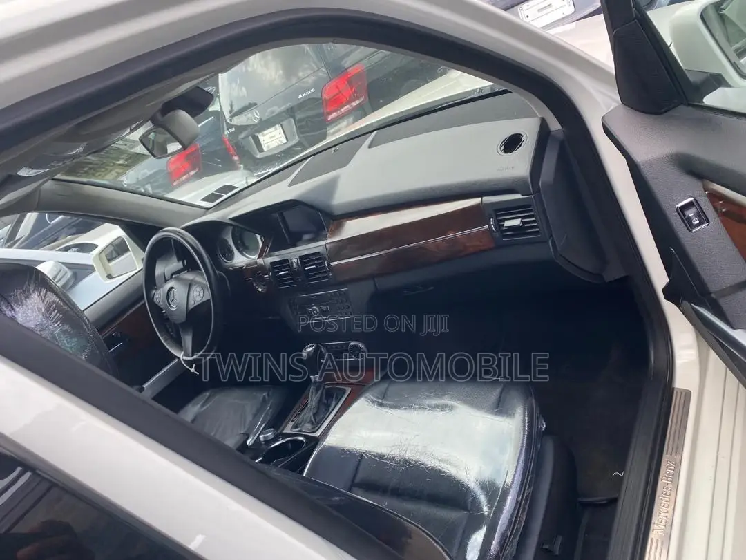 Mercedes-Benz GLK-Class 350 4MATIC 2010 White