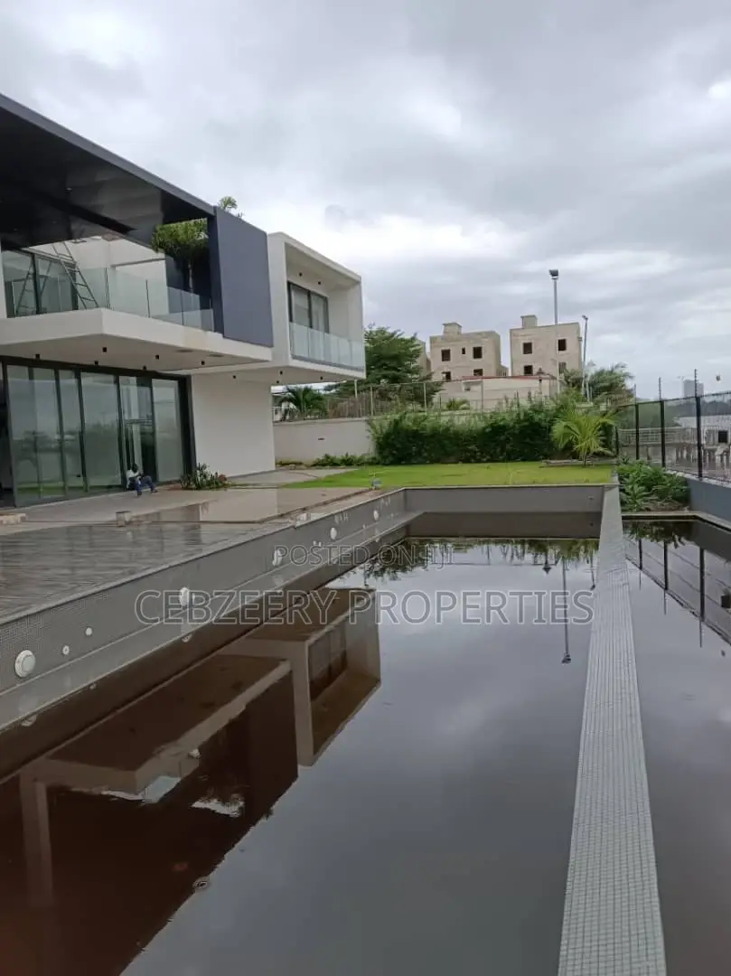 6bdrm Duplex in Banana Island for sale