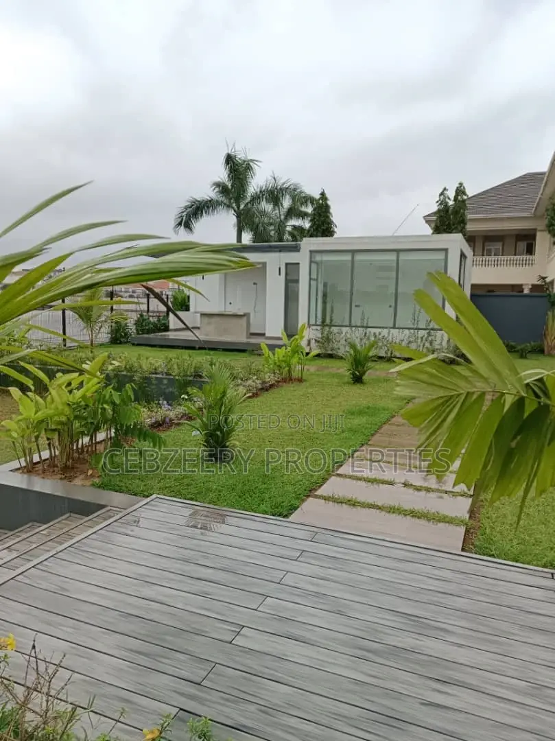 6bdrm Duplex in Banana Island for sale