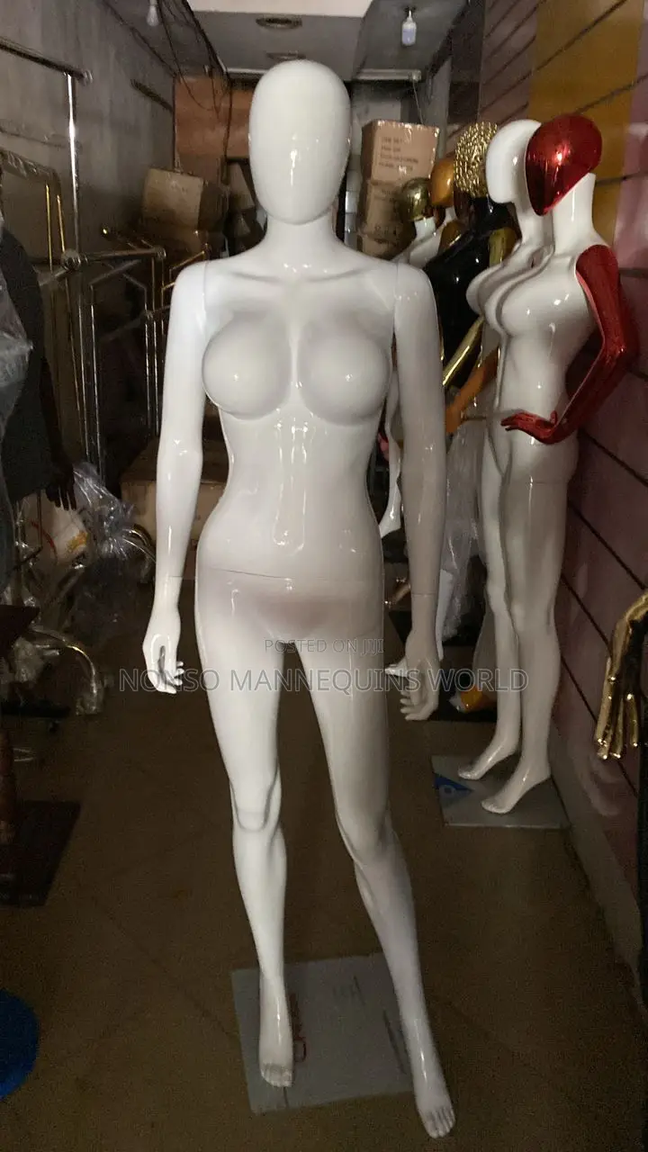 Glossy White Size 8 Faceless Mannequin With Big Small Boob