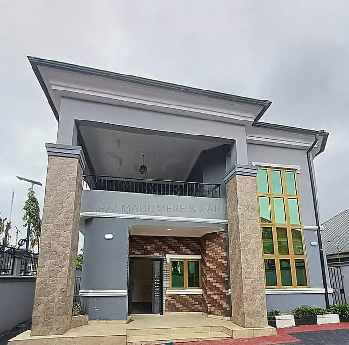 4bdrm Duplex in Gated Estate , Nta for sale