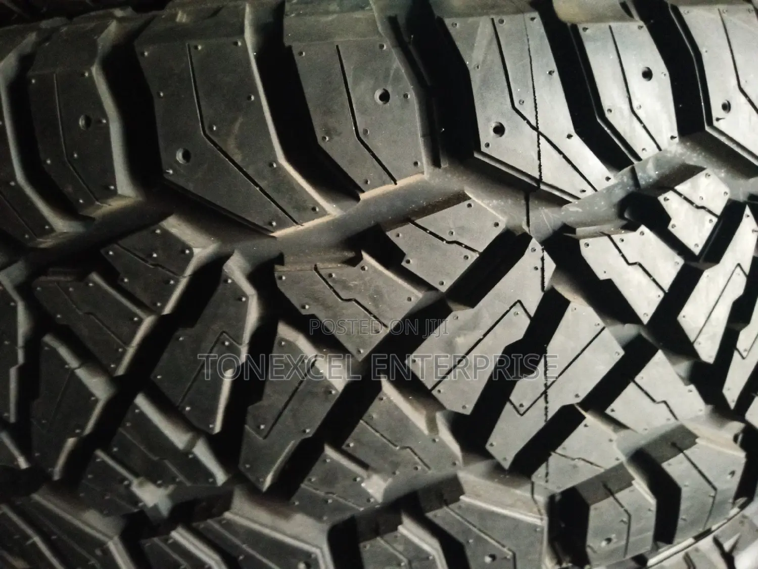 Latest Sailun Tyre 305/55/20 Original Premium Quality