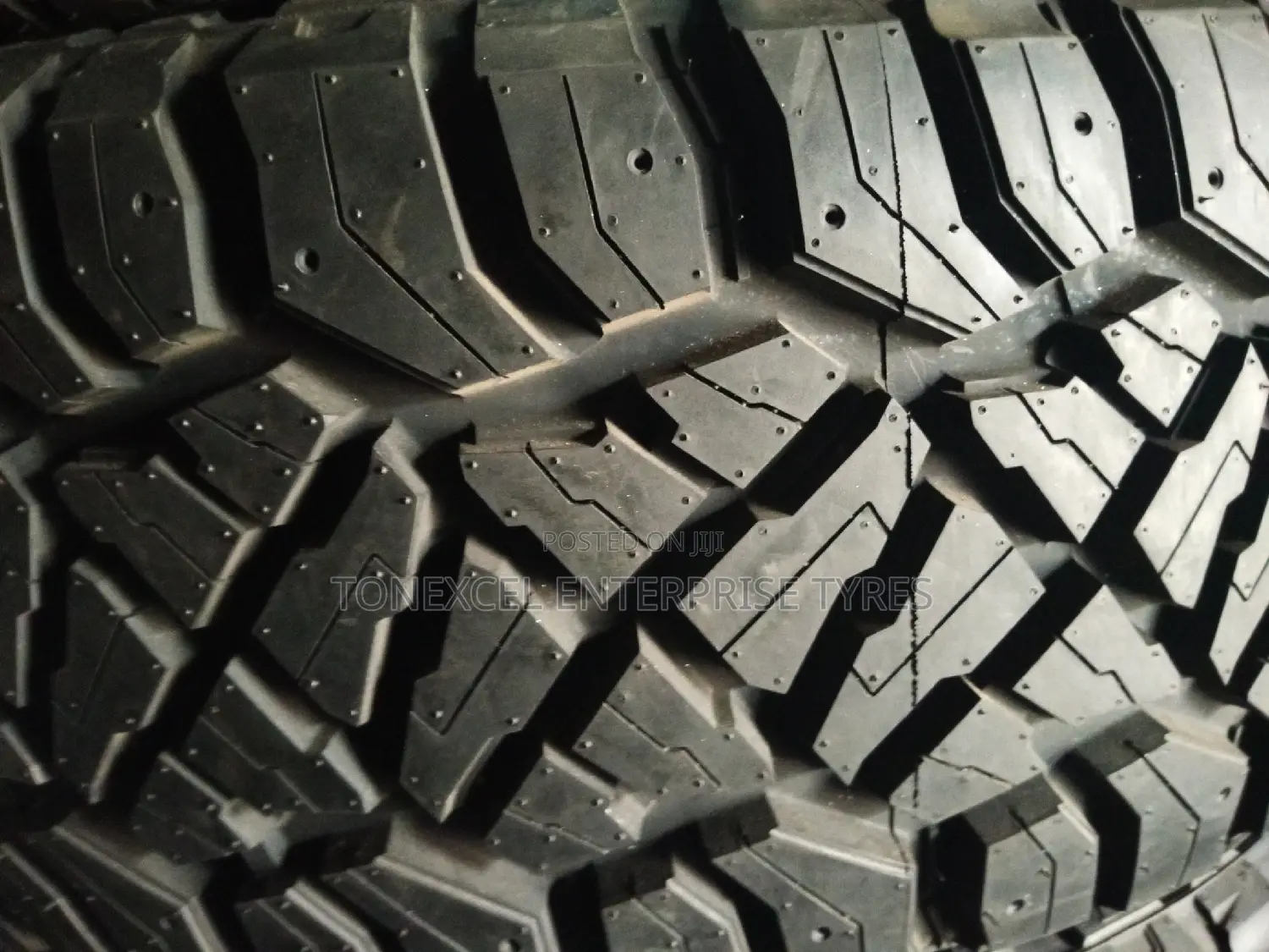Latest Sailun Tyre 305/55/20 Original Premium Quality
