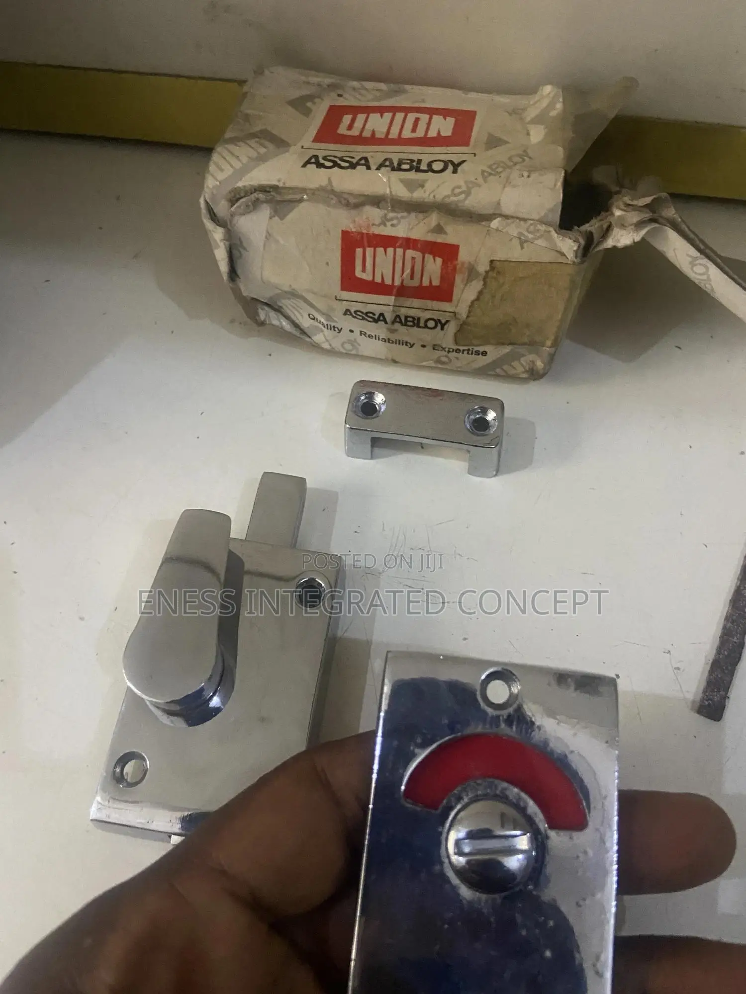 Union ASSA ABLOY Toilet Engage Device