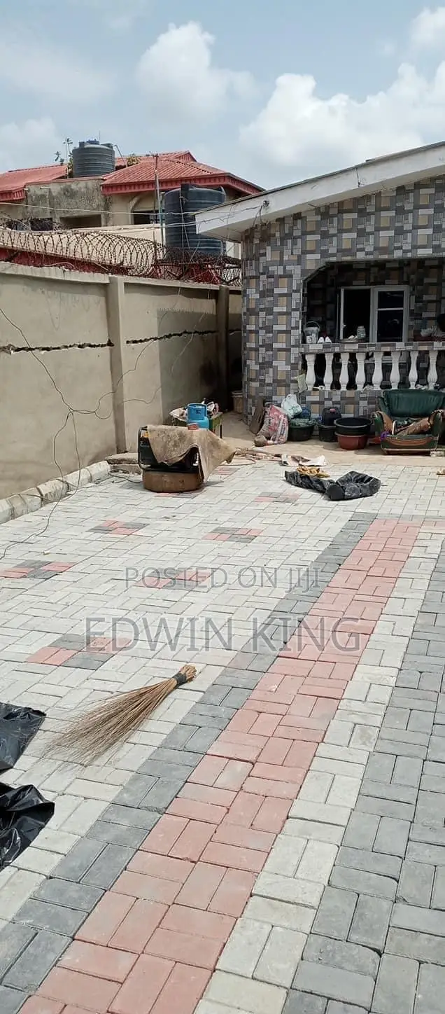Floor Man Design