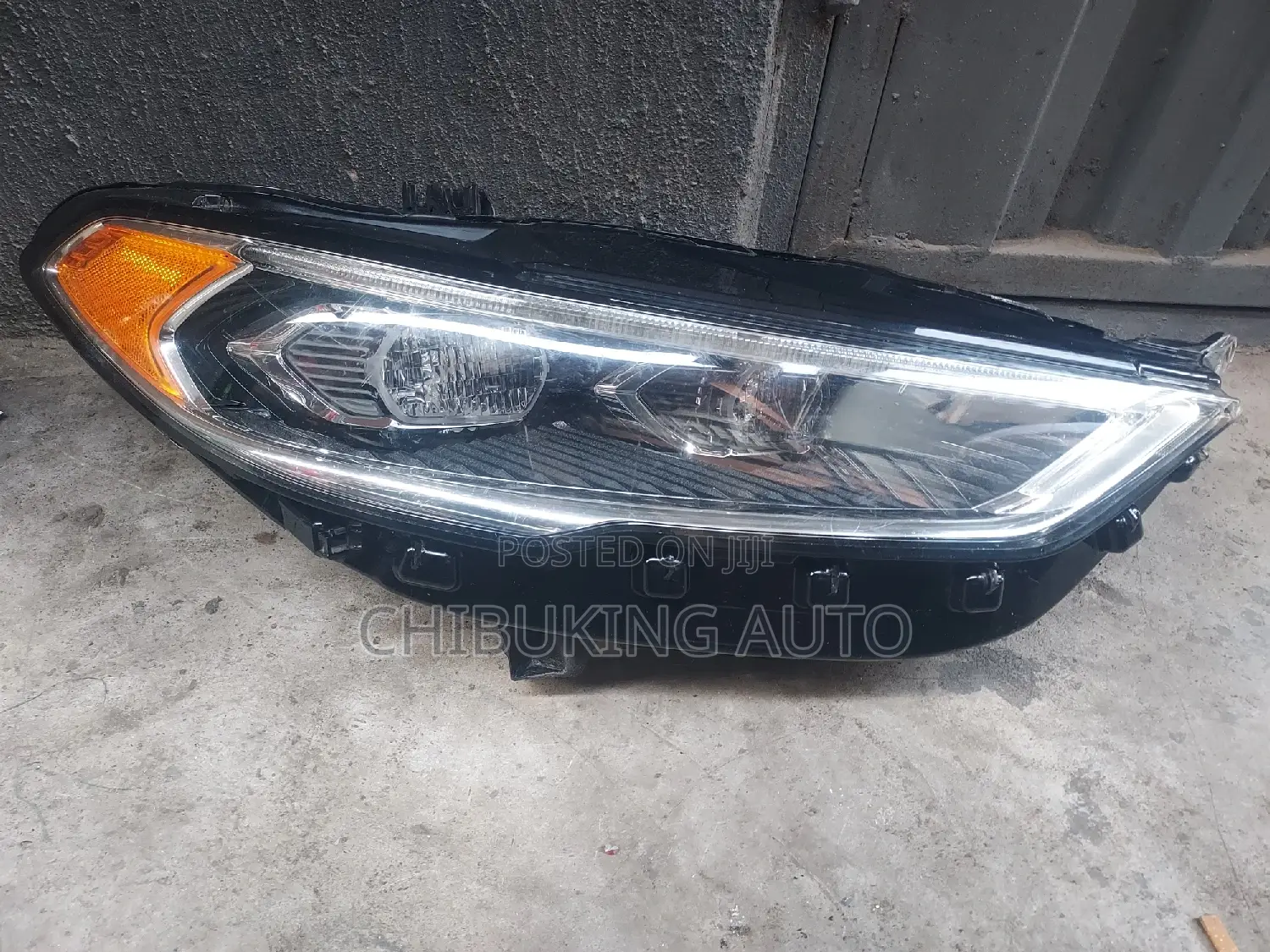 Headlight Ford Fusion 2018