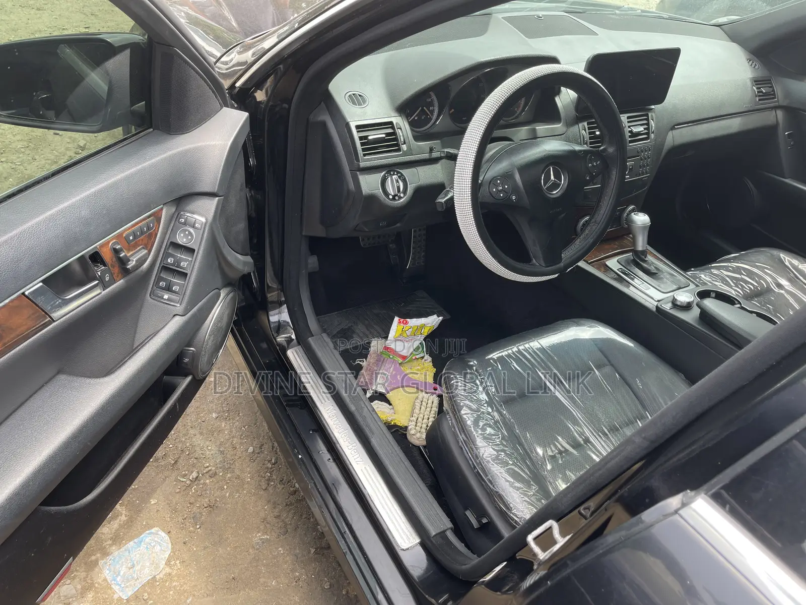 Mercedes-Benz C300 2012 Black