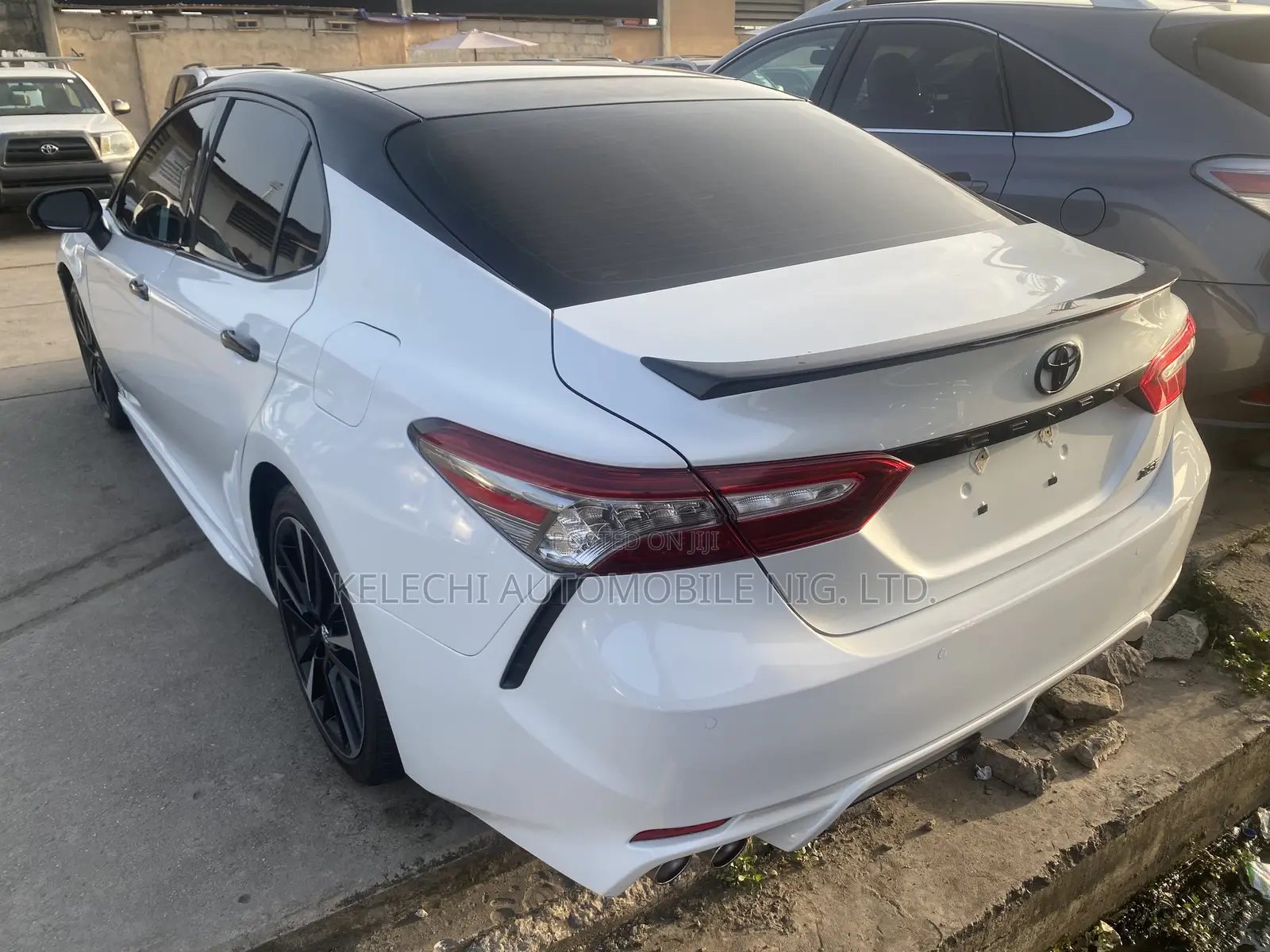 Toyota Camry XSE (2.5L 4cyl 8A) 2019 White